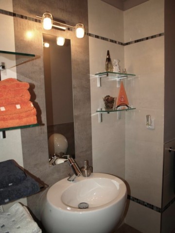 1000093-0806337410_s